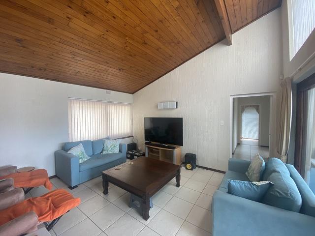 To Let 3 Bedroom Property for Rent in Fish Hoek Western Cape